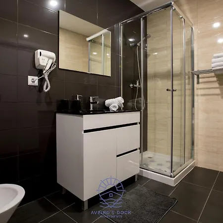 Aveiro's Dock Αβέιρο