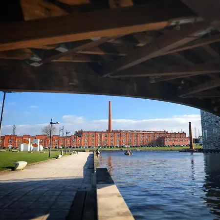 Aveiro's Dock Apartment