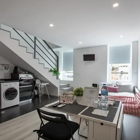 Aveiro's Dock Апартаменты Авейру