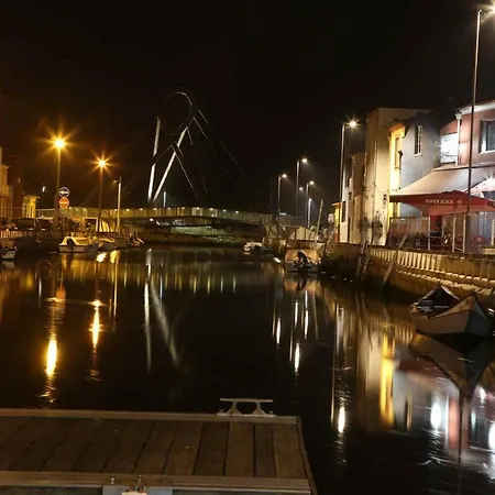Aveiro's Dock Apartment
