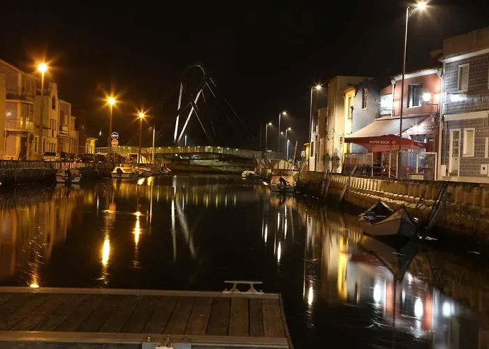 Aveiro's Dock Apartmán